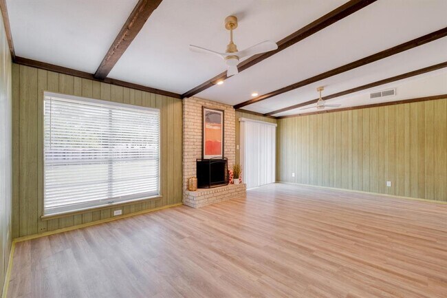 Building Photo - 2306 Berry Hill Cir