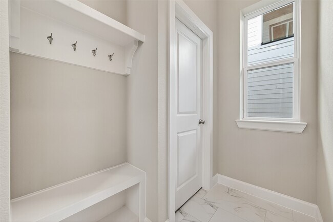 Building Photo - 3358 City Heart Ave