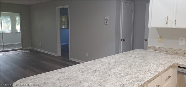 Building Photo - 2702 Golf Hammock Dr