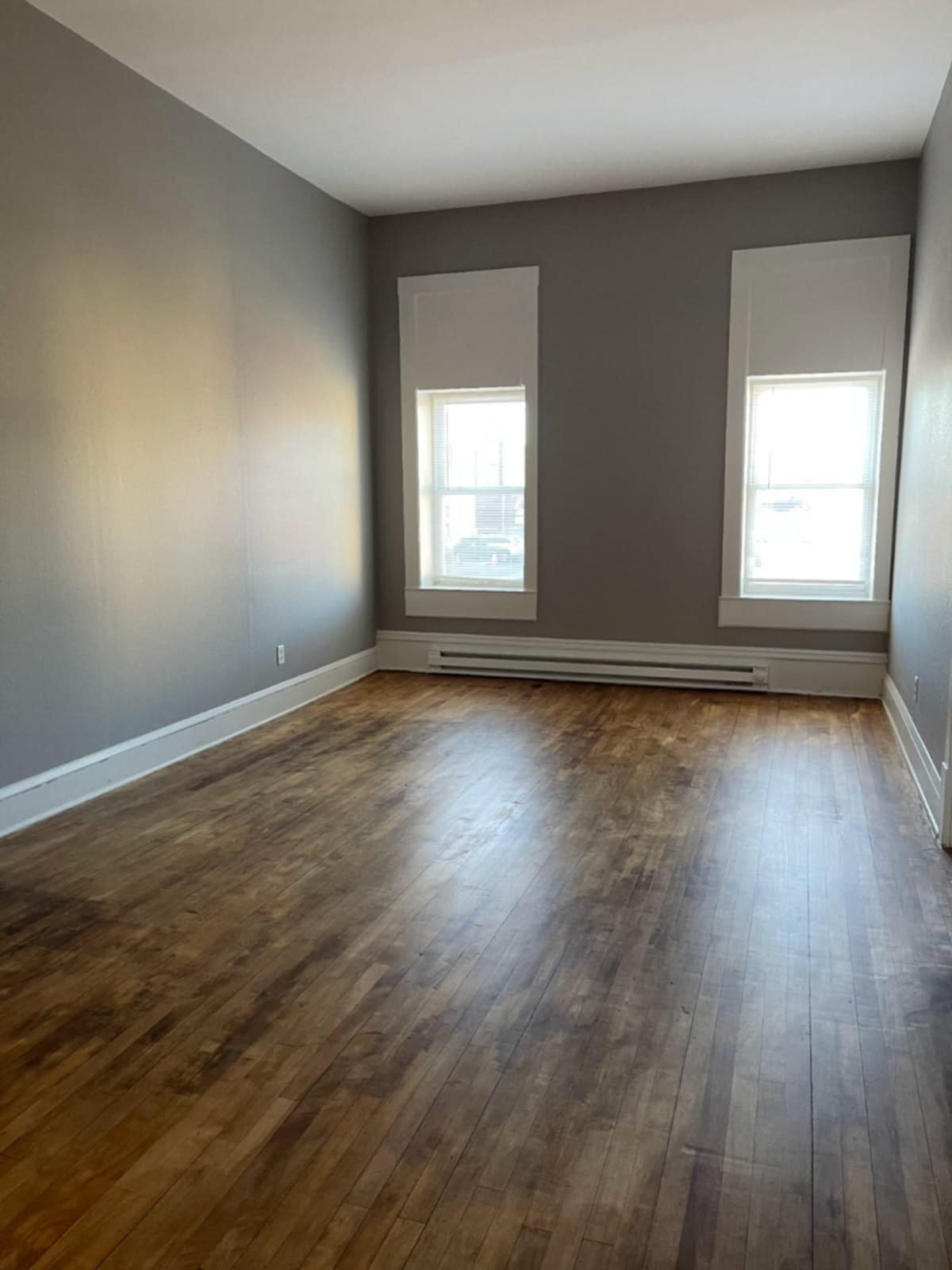 Building Photo - 19 W Central St