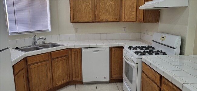 Building Photo - 4814 Castilla Dr