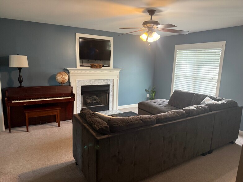 Building Photo - 2576 Blue Dog Ct