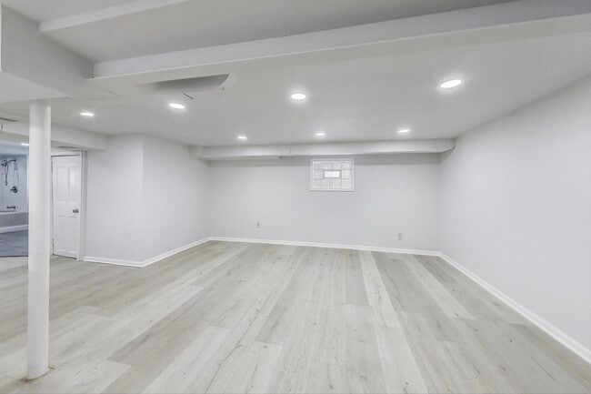 Building Photo - 4118 Prairie Ave