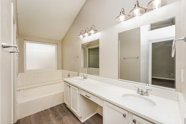 Building Photo - 2677 Steppington St