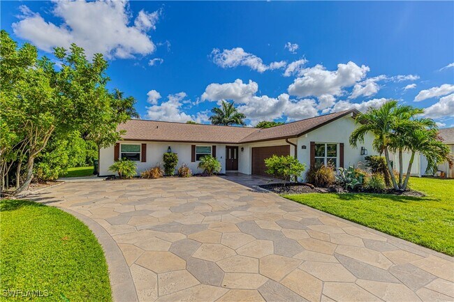 Building Photo - 297 Bay Meadows Dr