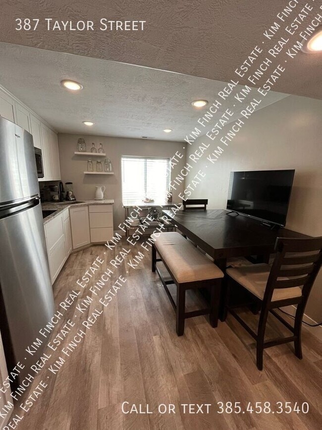 Building Photo - 387 Taylor St