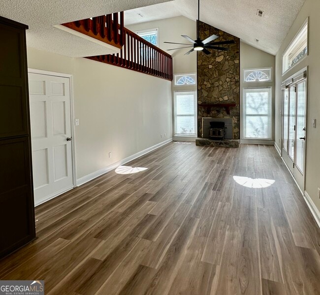 Building Photo - 157 Rockspray Ridge