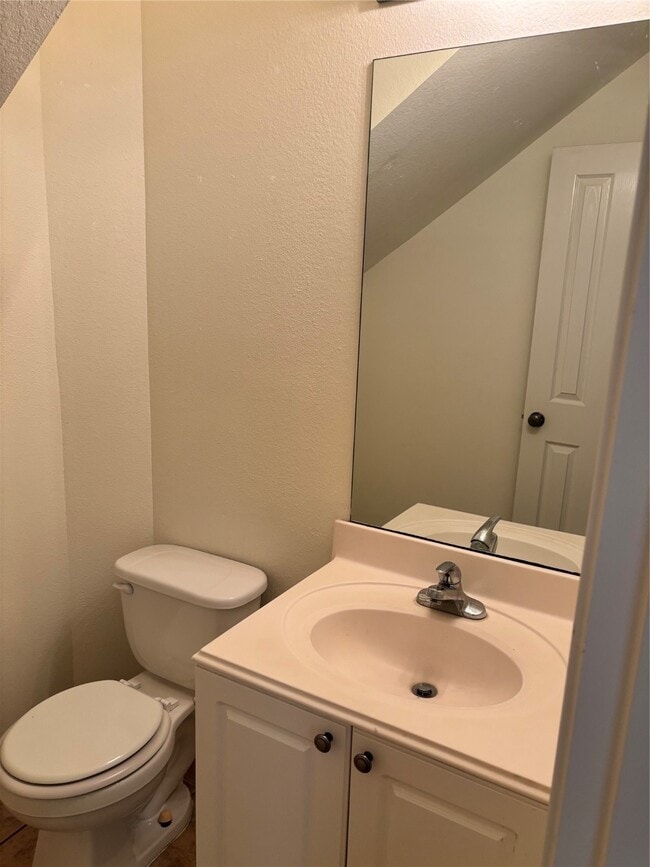 Building Photo - 16 Scarlet Woods Ct