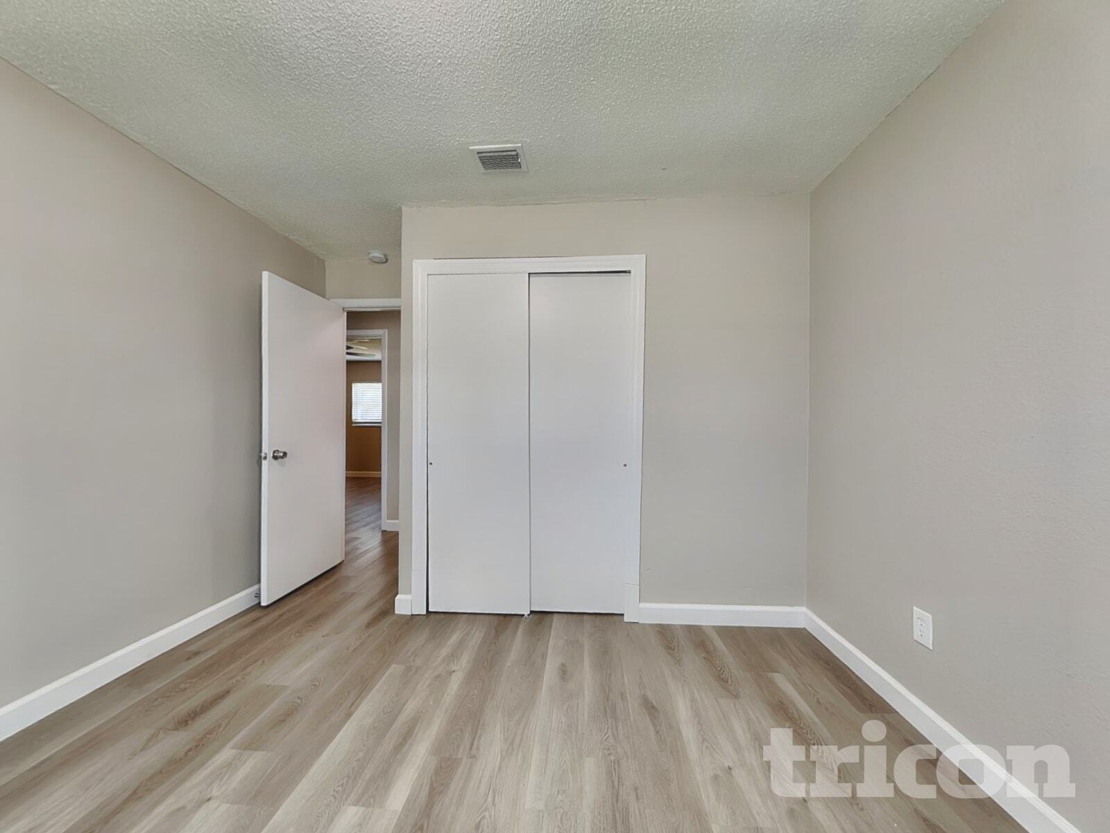 Building Photo - 902 Check Pl