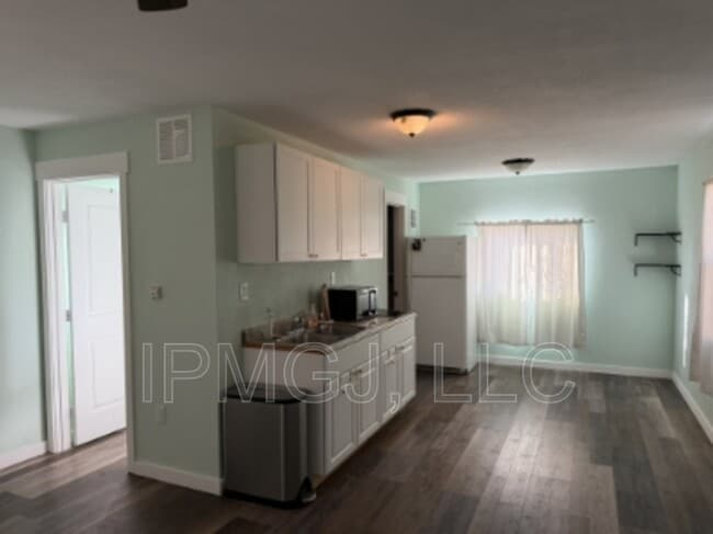 Building Photo - 1535 N 20th St