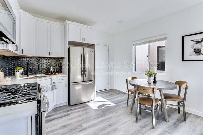 Building Photo - 4506 Moraga Ave