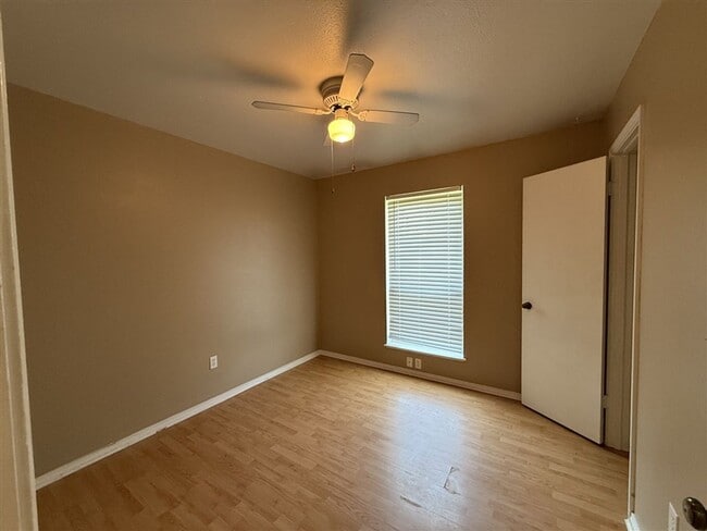 Building Photo - Beautiful 3 bedroom 2 bath home for lease ...