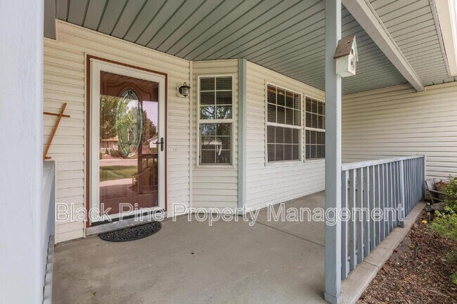 Building Photo - 2117 S Crimson Rose Way