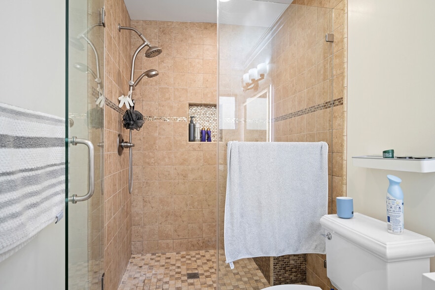 Building Photo - 1520 Orange Grove Ave