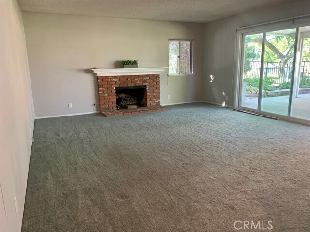 Building Photo - 23211 Meadowbrook Cir