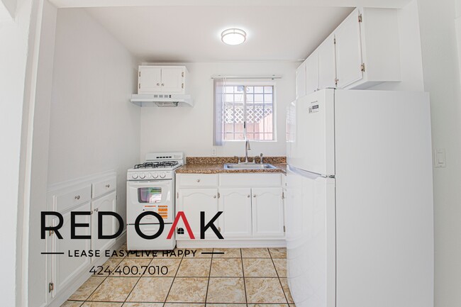 Building Photo - 1047 E New York St