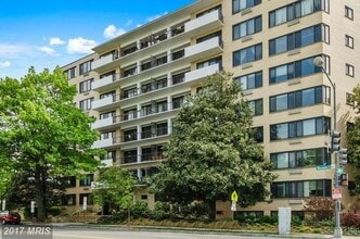 Building Photo - GREAT CORNER VIEWS! Wood floor Condo in Perfect DC Location Overlooking McLean Gardens