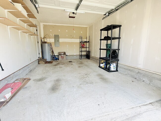 Building Photo - 132 Misty Glen Cir