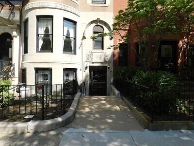 Building Photo - 482 Beacon St