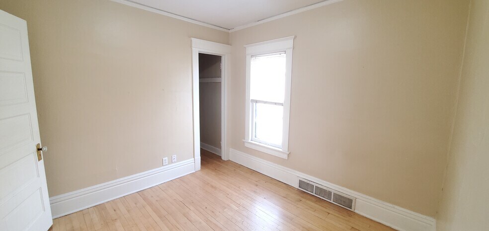 Building Photo - 1457 S 74th St