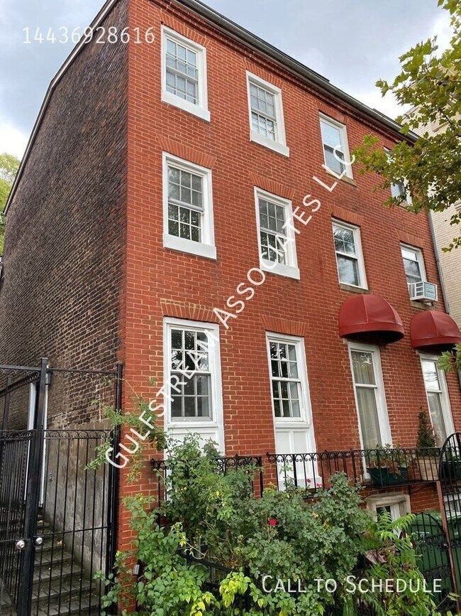 Primary Photo - 121 S Broadway-