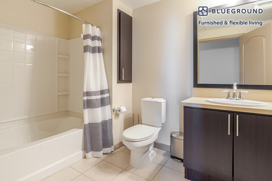 Building Photo - 7001 Sunne Ln