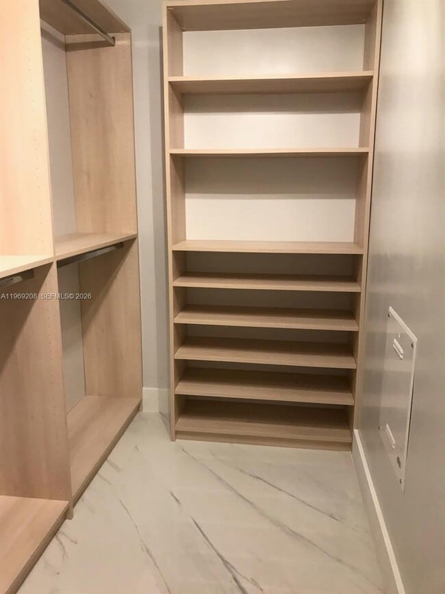 Building Photo - 16385 Biscayne Blvd