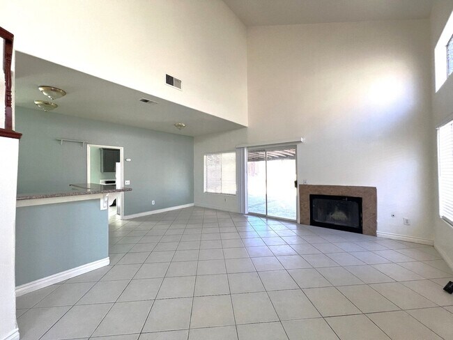 Building Photo - Spacious 4-Bedroom Home with Large Backyard in Moreno Valley