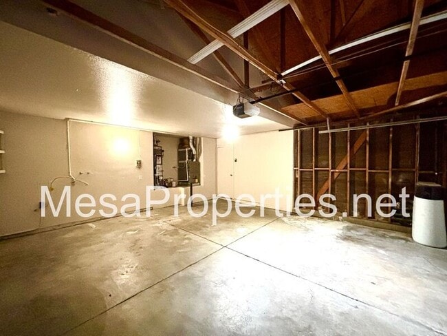 Building Photo - 10850 Villa St