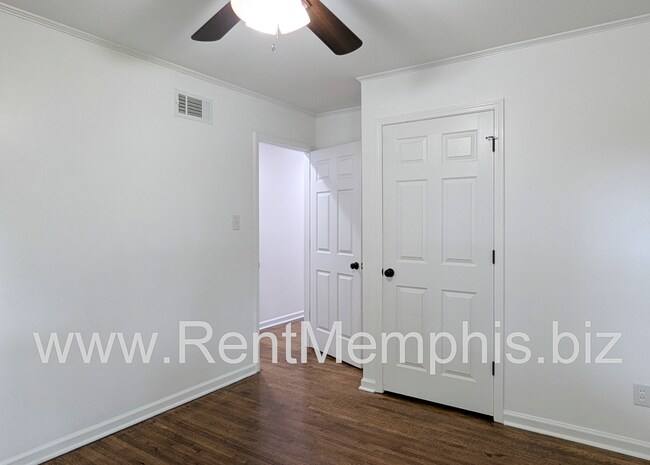 Building Photo - 5049 Alrose Ave