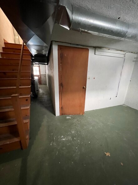 Building Photo - 36 Hill Rd