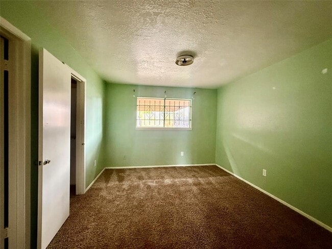 Building Photo - 13161 Clarewood Dr