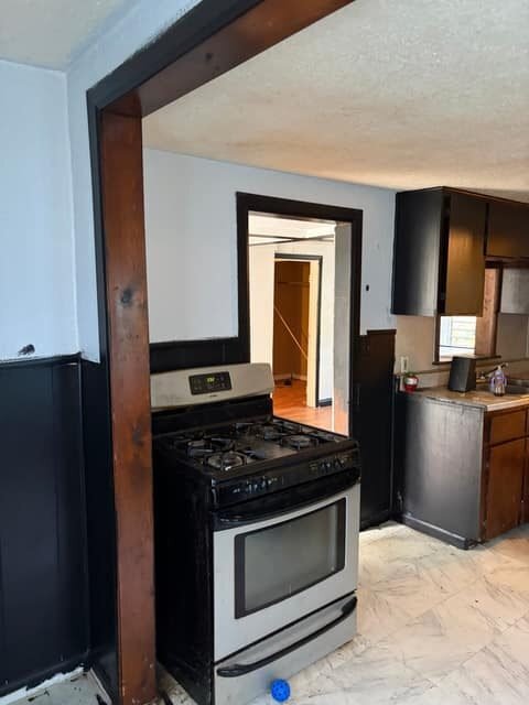 Building Photo - 15871 Fairmount Dr