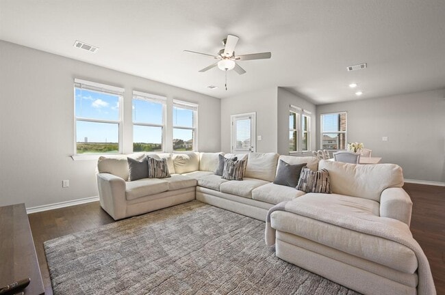 Building Photo - 488 Pepperbark Loop