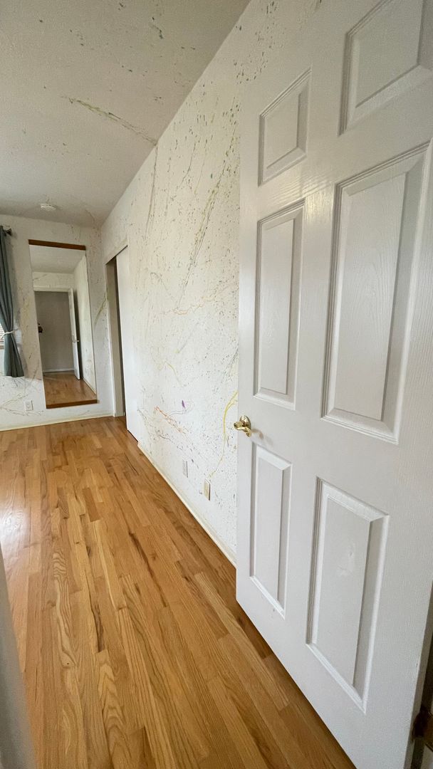 Building Photo - Spacious 4-Bedroom with Mountain Views & U...