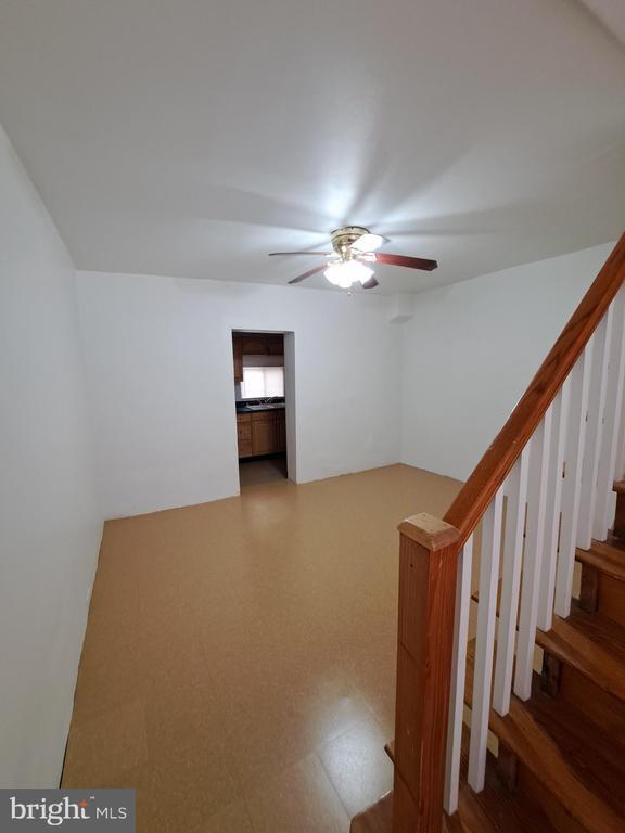 Primary Photo - 528 Hart Ln