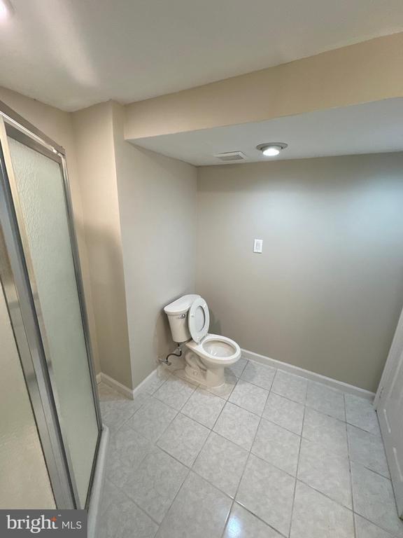 Building Photo - 6521 Gildar St