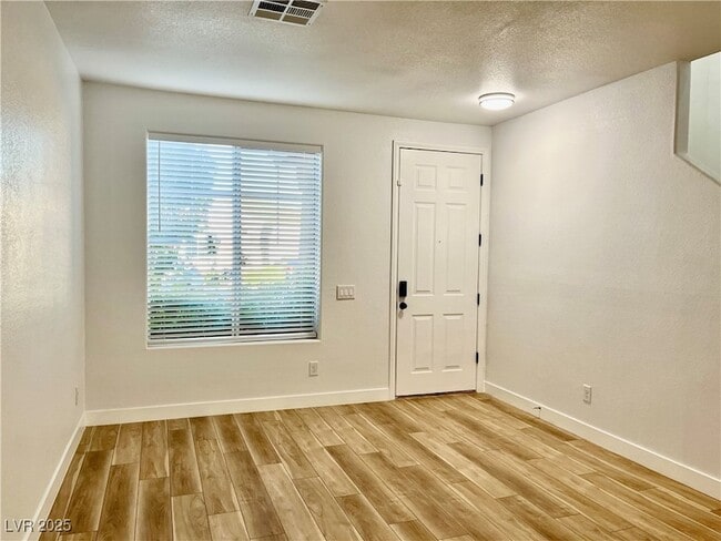 Building Photo - 539 Moses Lake Ct