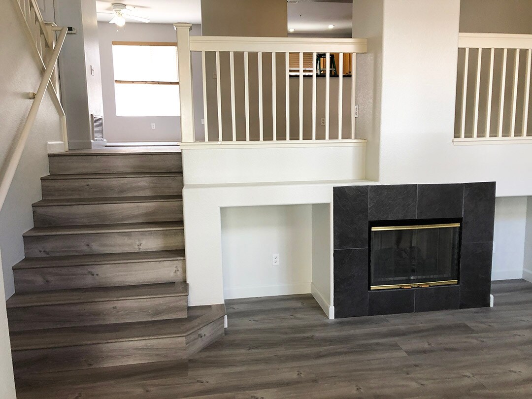 Building Photo - 10140 Wateridge Cir