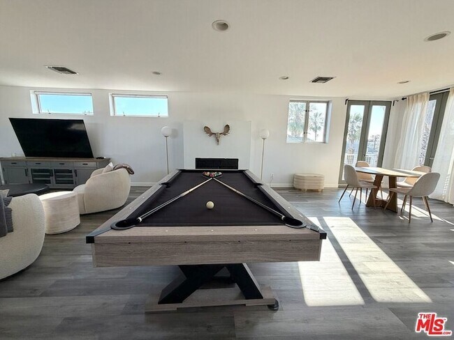 Building Photo - 46 Rose Ave