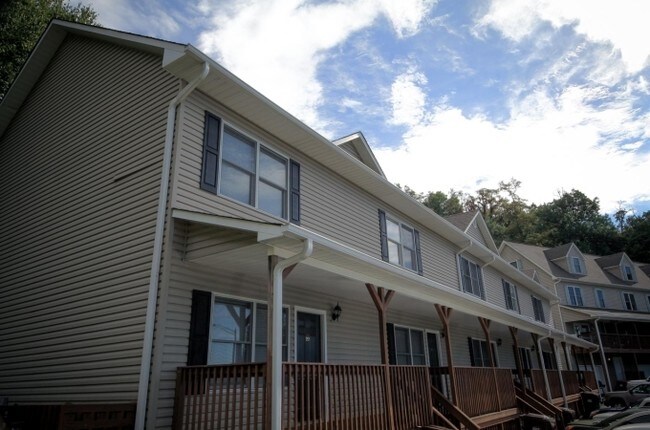 Primary Photo - Ridge View Townhomes
