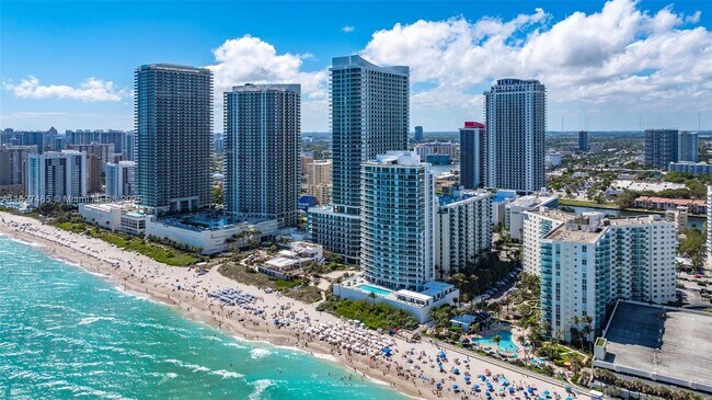 Building Photo - 3901 S Ocean Dr