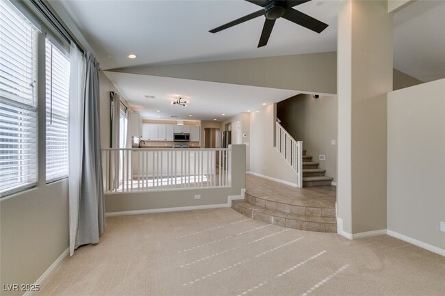 Building Photo - 25 Precipice Ct