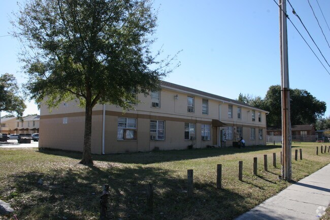 Jackson Heights Apartments - Tampa, FL | Apartment Finder