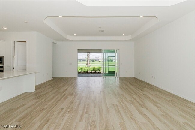 Building Photo - 5947 Sunningdale St