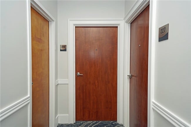 Building Photo - 184 N Main St