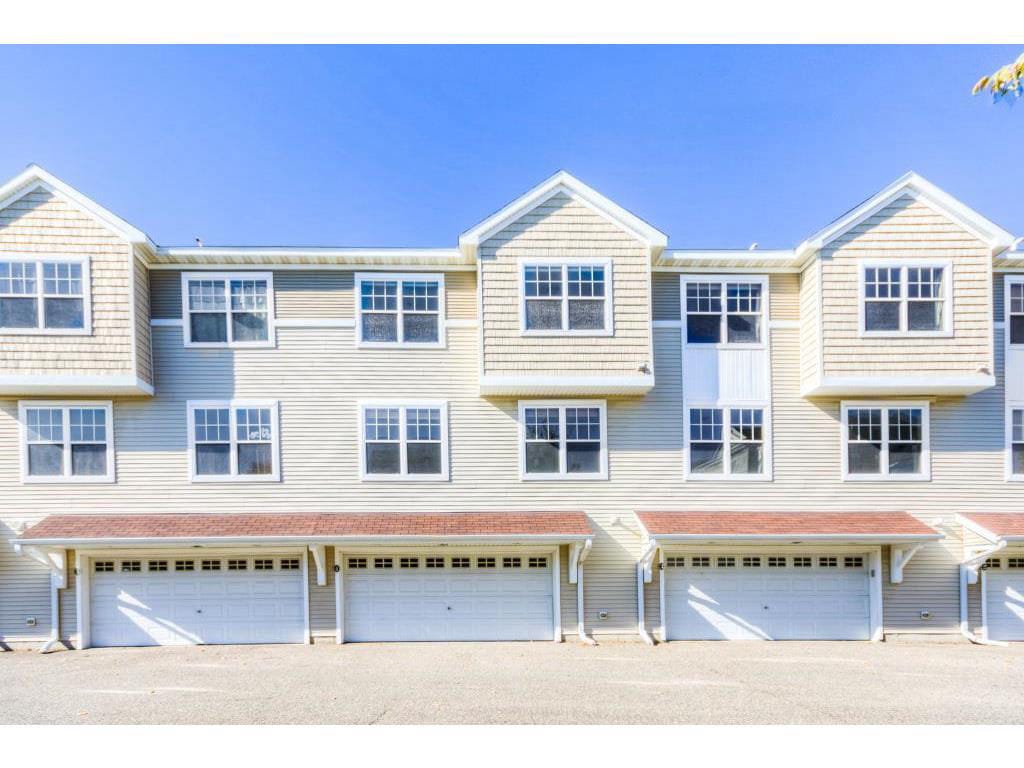Building Photo - 1683 Village Trail E #4