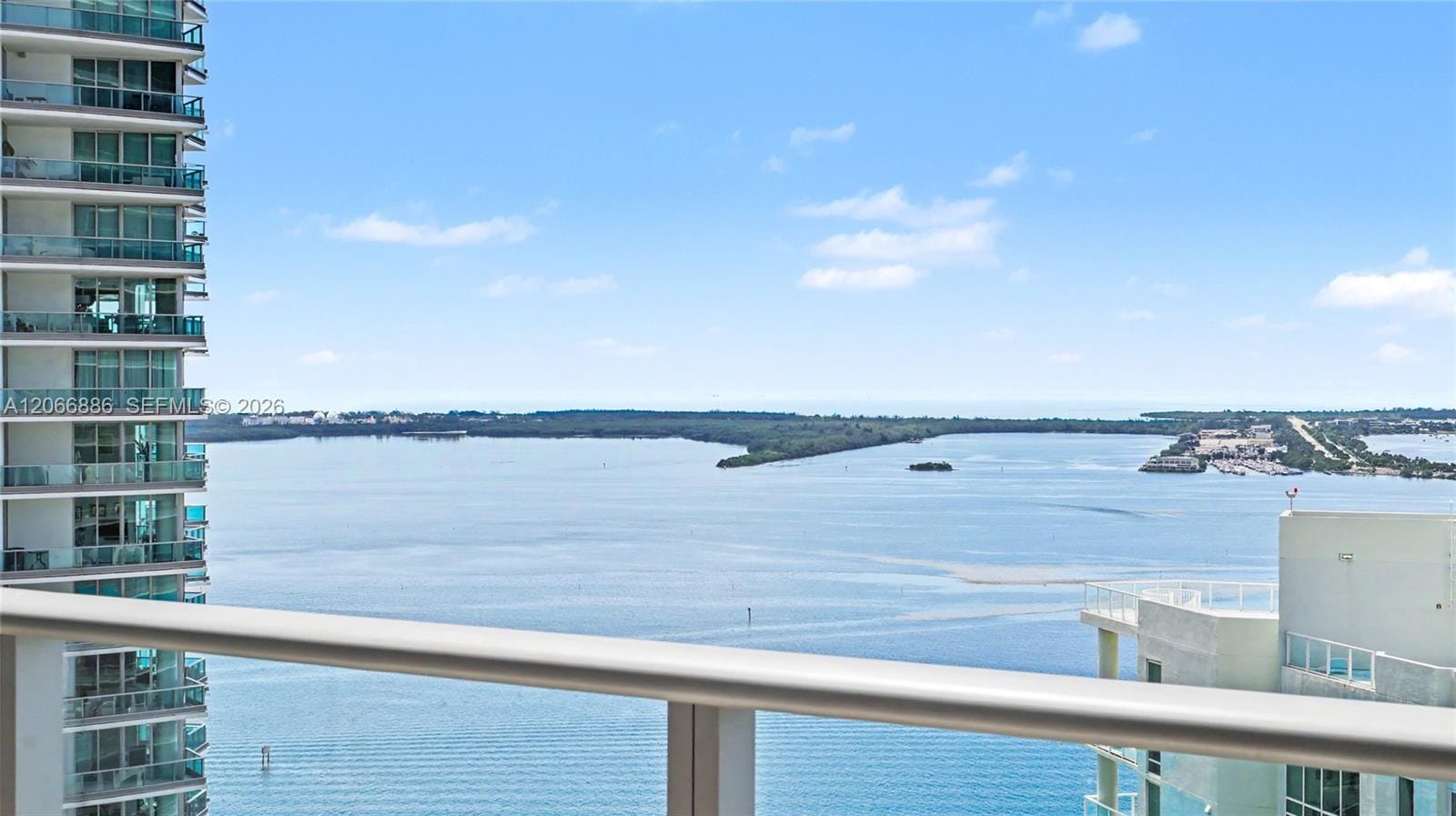 Building Photo - 1300 Brickell Bay Dr
