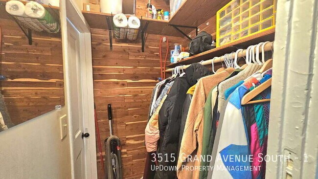 Building Photo - 3515 Grand Ave S