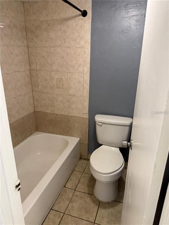 Building Photo - 7210 N Manhattan Ave